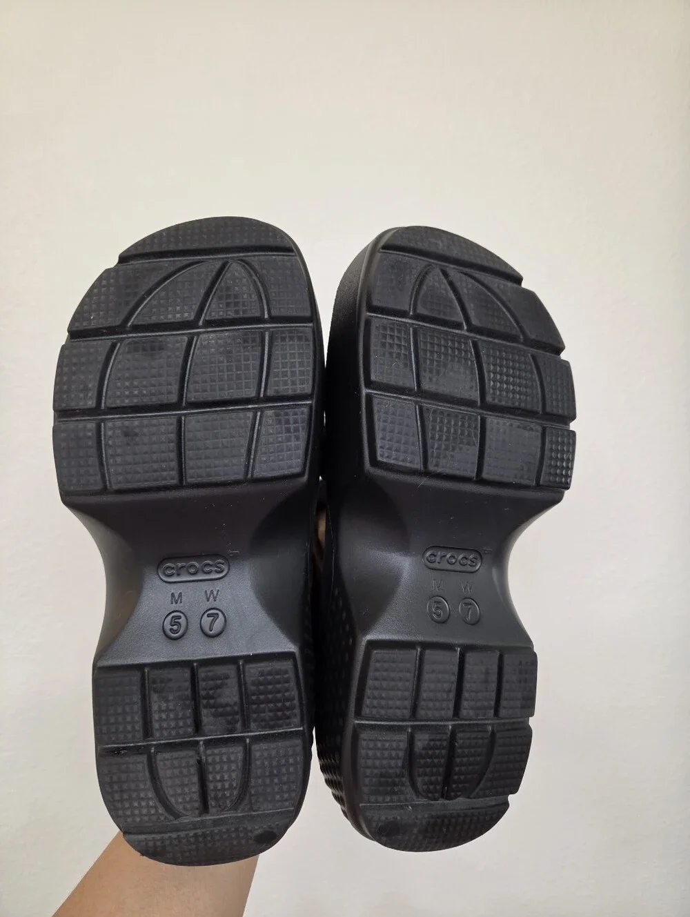 CROCS Women’s Dark Brown Platform Fisherman Sandals